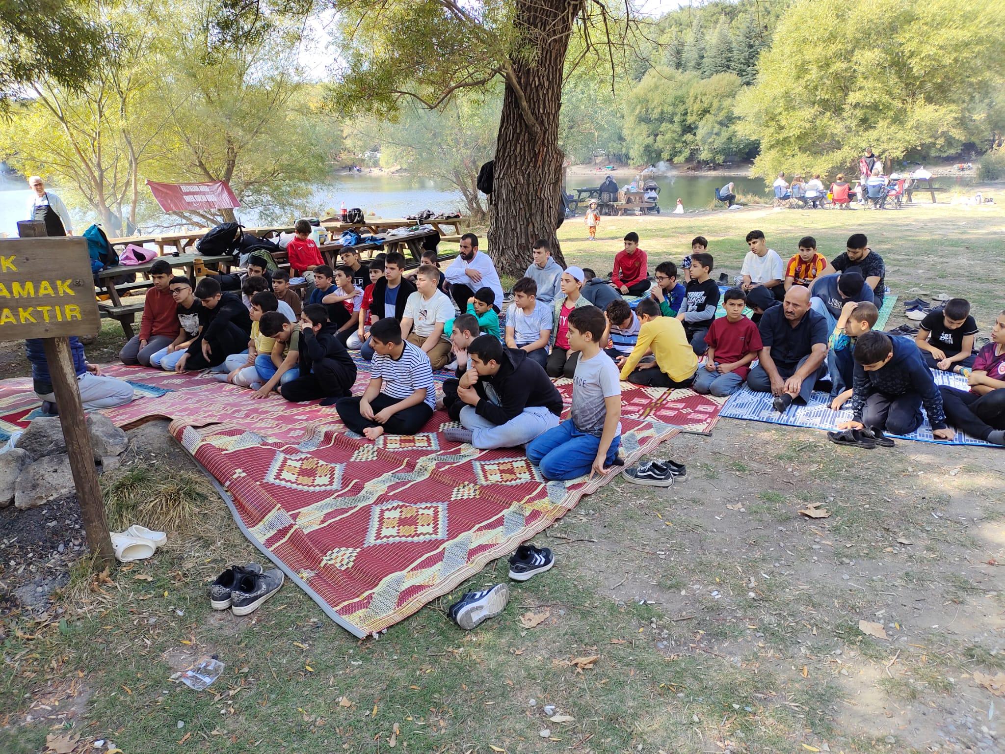 PİKNİĞİMİZDEN KARELER